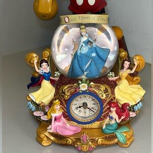 VTG Disney Princess Musical Snow Globe Clock